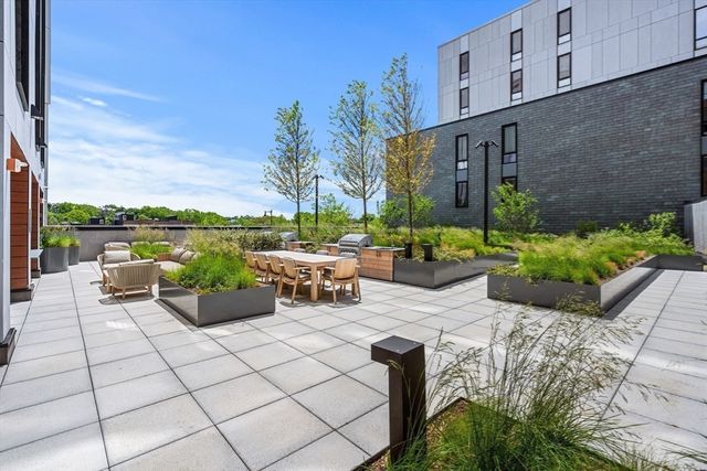 1515 Commonwealth Ave 807, Boston, MA 02135