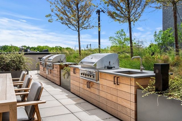 1515 Commonwealth Ave 807, Boston, MA 02135
