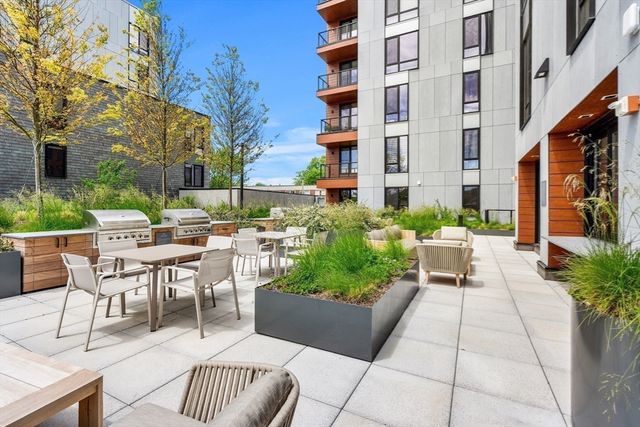 1515 Commonwealth Ave 807, Boston, MA 02135