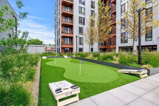 1515 Commonwealth Ave 807, Boston, MA 02135