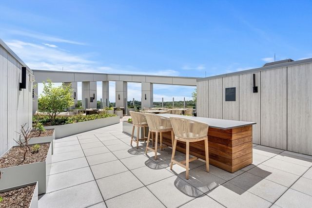 1515 Commonwealth Ave 807, Boston, MA 02135