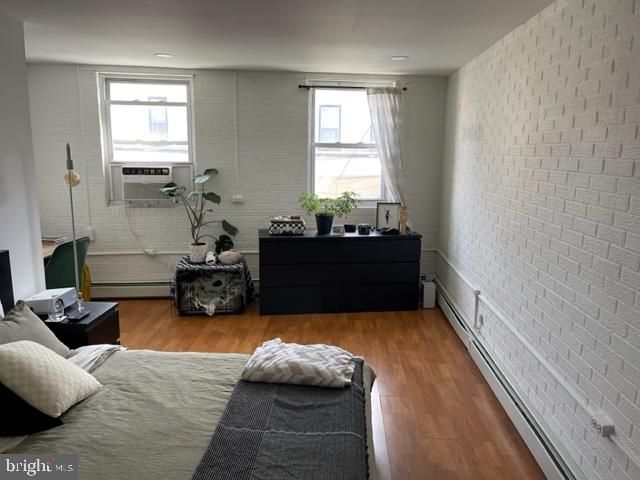 904 S 8TH ST, Philadelphia, PA 19147