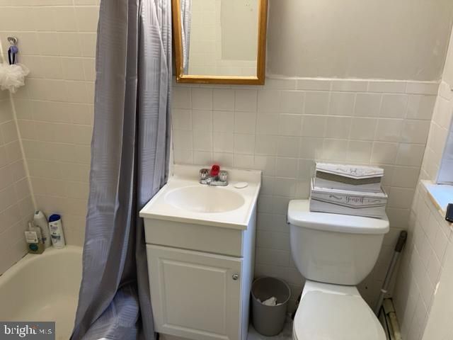 904 S 8TH ST, Philadelphia, PA 19147