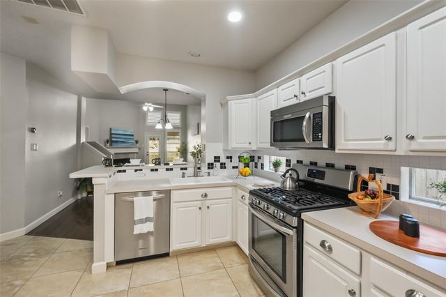 2351 Summit Way, Houston, TX 77339