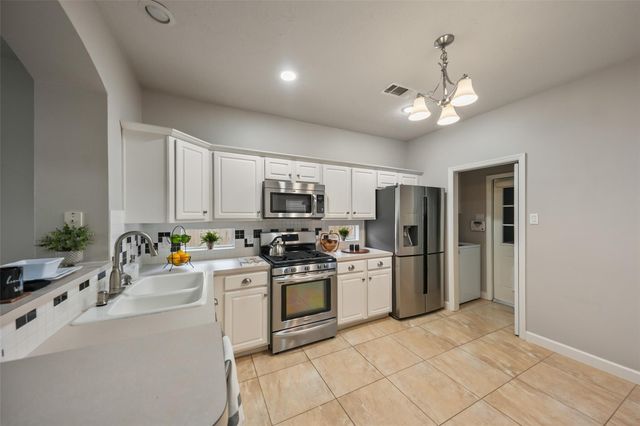 2351 Summit Way, Houston, TX 77339