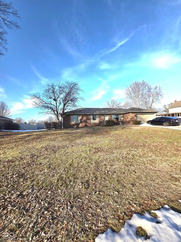 810 Padre Lane, Greenwood, IN 46143