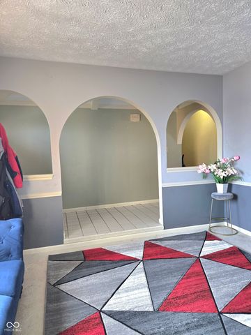 810 Padre Lane, Greenwood, IN 46143