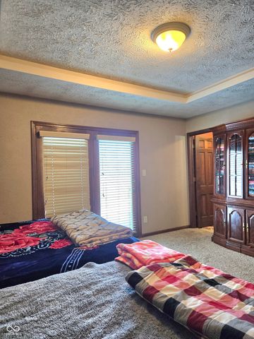 810 Padre Lane, Greenwood, IN 46143