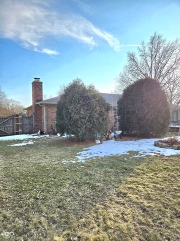 810 Padre Lane, Greenwood, IN 46143