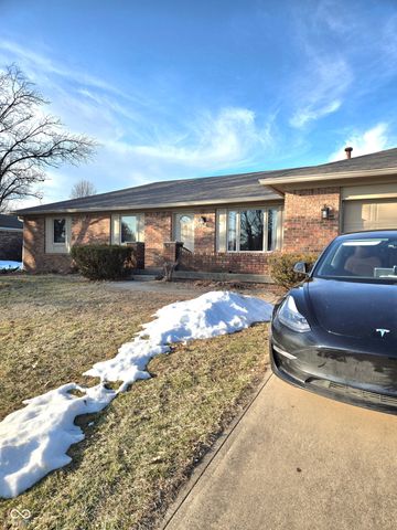 810 Padre Lane, Greenwood, IN 46143