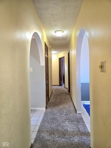 810 Padre Lane, Greenwood, IN 46143