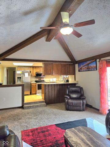 810 Padre Lane, Greenwood, IN 46143