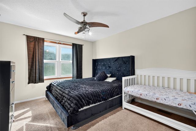 801 E Hackley Avenue, Des Moines, IA 50315