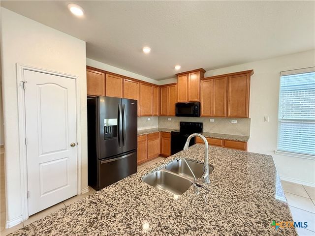 2065 Oxbow Circle, New Braunfels, TX 78130