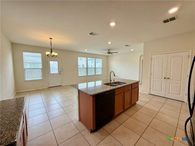 2065 Oxbow Circle, New Braunfels, TX 78130