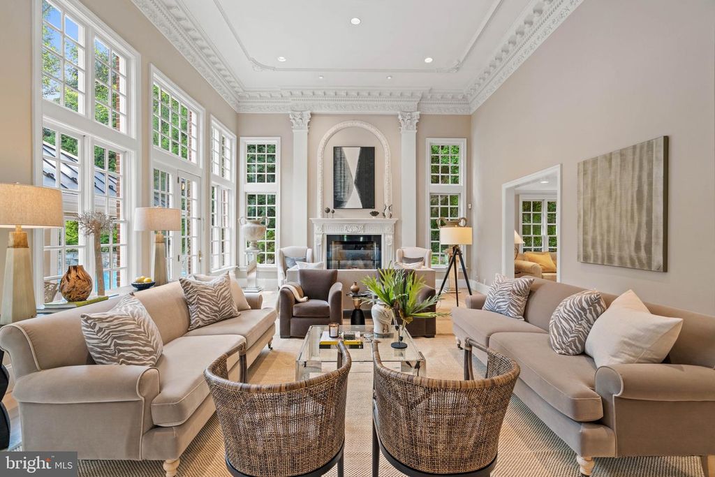 1106 MILL RDG, Mclean, VA 22102