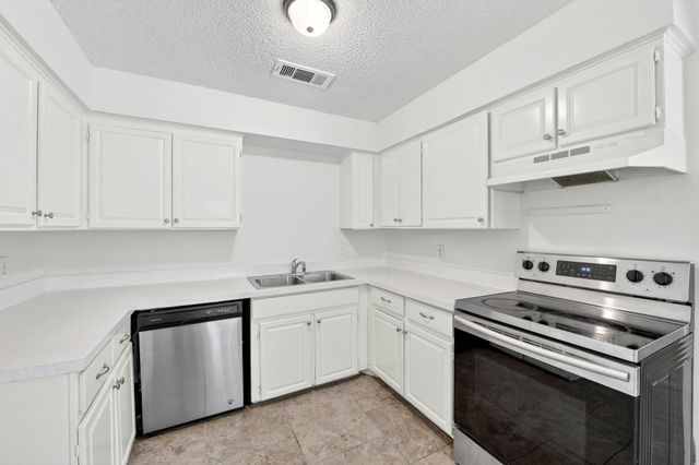 3016 Tudor Lane, Irving, TX 75060