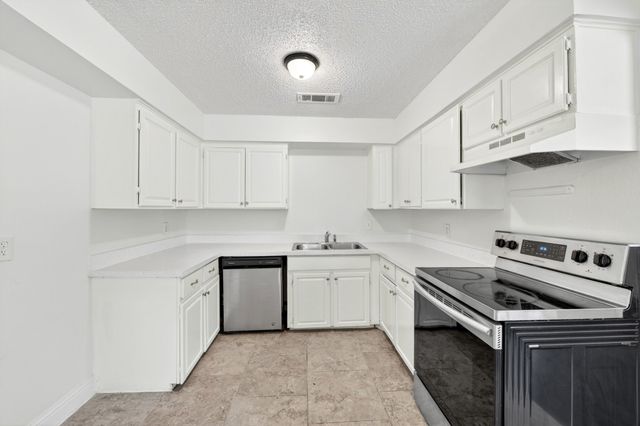 3016 Tudor Lane, Irving, TX 75060