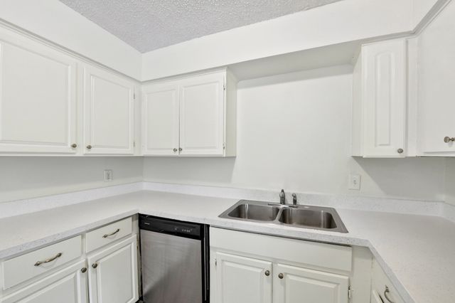 3016 Tudor Lane, Irving, TX 75060