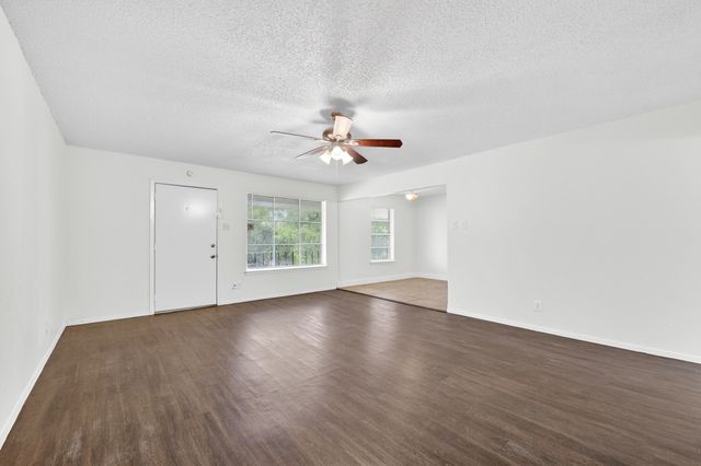 3016 Tudor Lane, Irving, TX 75060