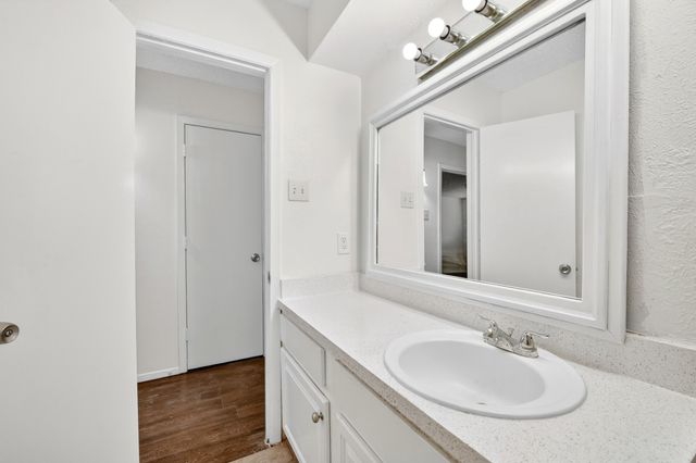 3016 Tudor Lane, Irving, TX 75060