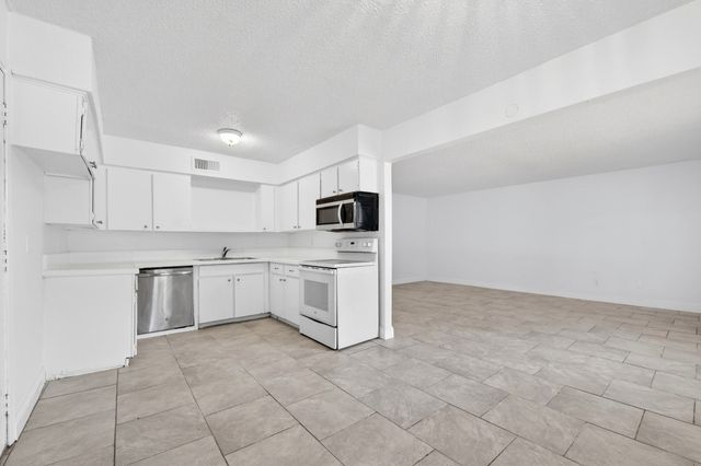 3016 Tudor Lane, Irving, TX 75060