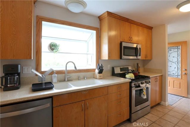 6548 Sequoia Drive, Buena Park, CA 90620
