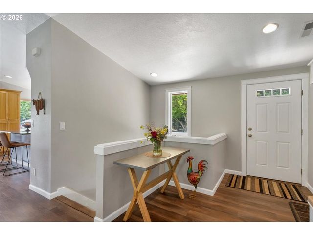 8471 TYRONE Ln, Salem, OR 97317