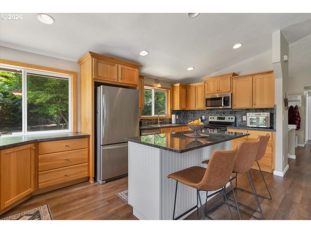 8471 TYRONE Ln, Salem, OR 97317
