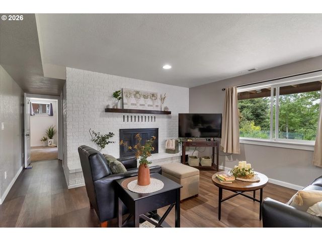 8471 TYRONE Ln, Salem, OR 97317
