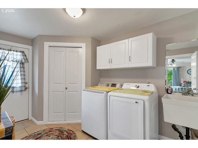 8471 TYRONE Ln, Salem, OR 97317
