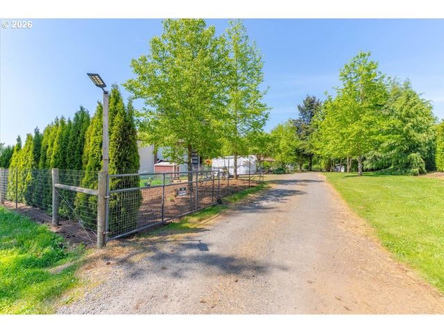 8471 TYRONE Ln, Salem, OR 97317