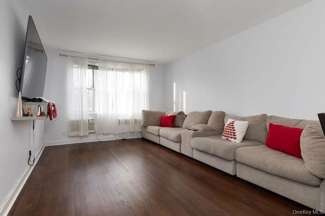 5 Sadore Lane 3R, Yonkers, NY 10710