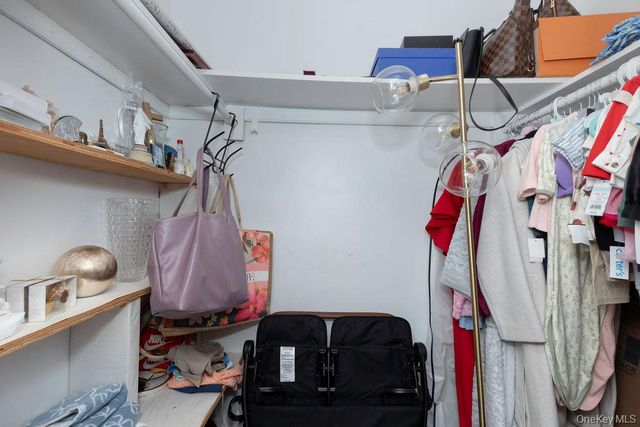 5 Sadore Lane 3R, Yonkers, NY 10710