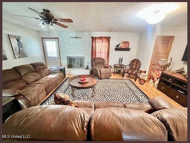 307 Hickory Lane, Batesville, MS 38606