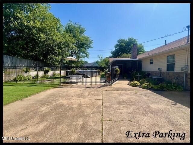 307 Hickory Lane, Batesville, MS 38606