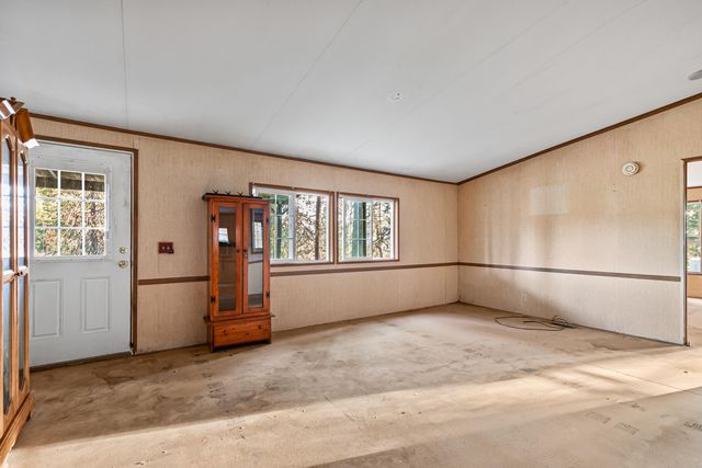 1140 Crowfoot Road, Eagle Point, OR 97524