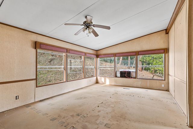 1140 Crowfoot Road, Eagle Point, OR 97524