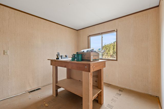 1140 Crowfoot Road, Eagle Point, OR 97524