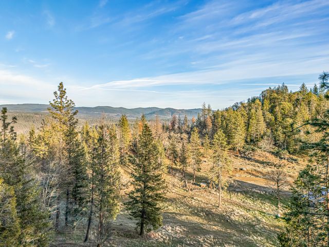 1140 Crowfoot Road, Eagle Point, OR 97524