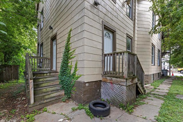 2213 N Holton STREET #2215, Milwaukee, WI 53212