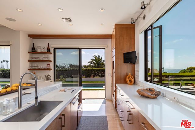 6419 Merritt Drive, Malibu, CA 90265