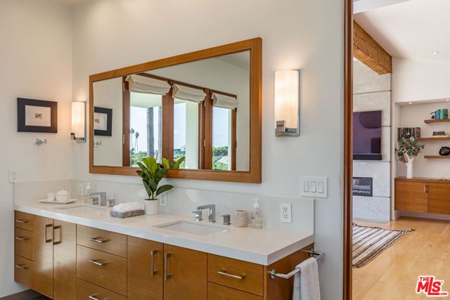 6419 Merritt Drive, Malibu, CA 90265