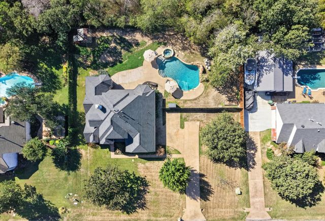 106 Mustang Trail, Shady Shores, TX 76208