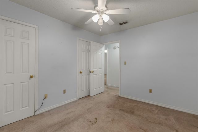 3135 Le Oaks Drive, Bossier City, LA 71111