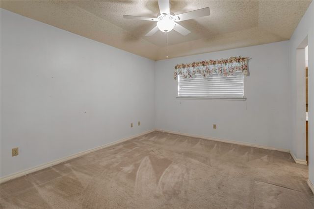 3135 Le Oaks Drive, Bossier City, LA 71111