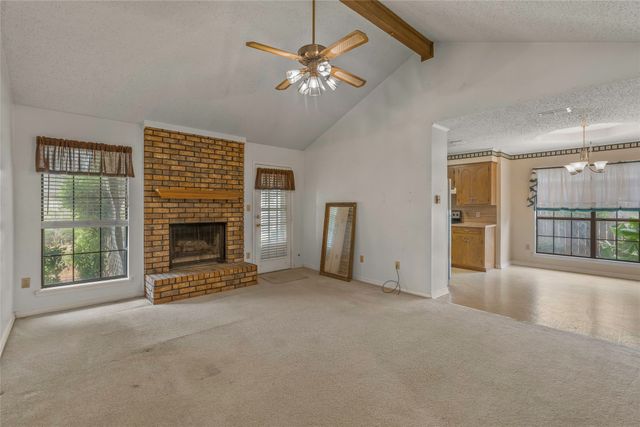 3135 Le Oaks Drive, Bossier City, LA 71111