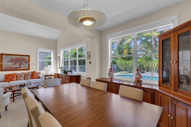 4441 Stone Ridge Way, Weston, FL 33331