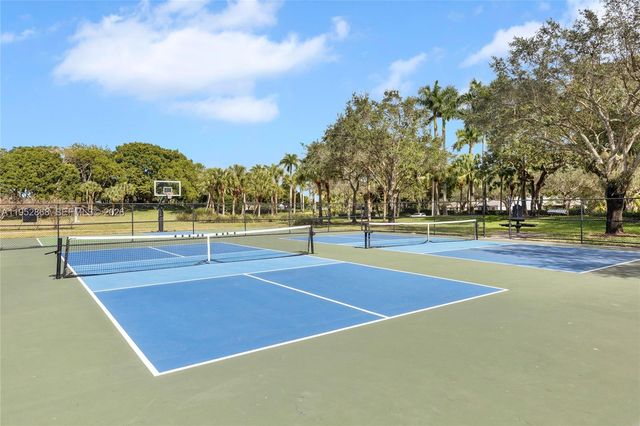 4441 Stone Ridge Way, Weston, FL 33331