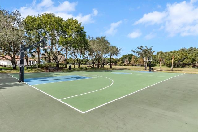 4441 Stone Ridge Way, Weston, FL 33331